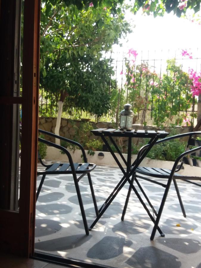Poros Town Studio In Garden מראה חיצוני תמונה