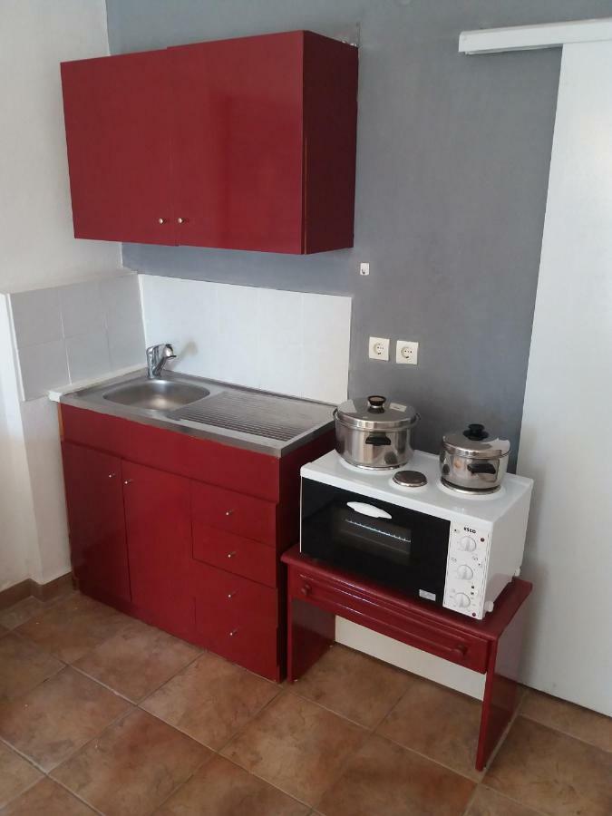 Poros Town Studio In Garden מראה חיצוני תמונה