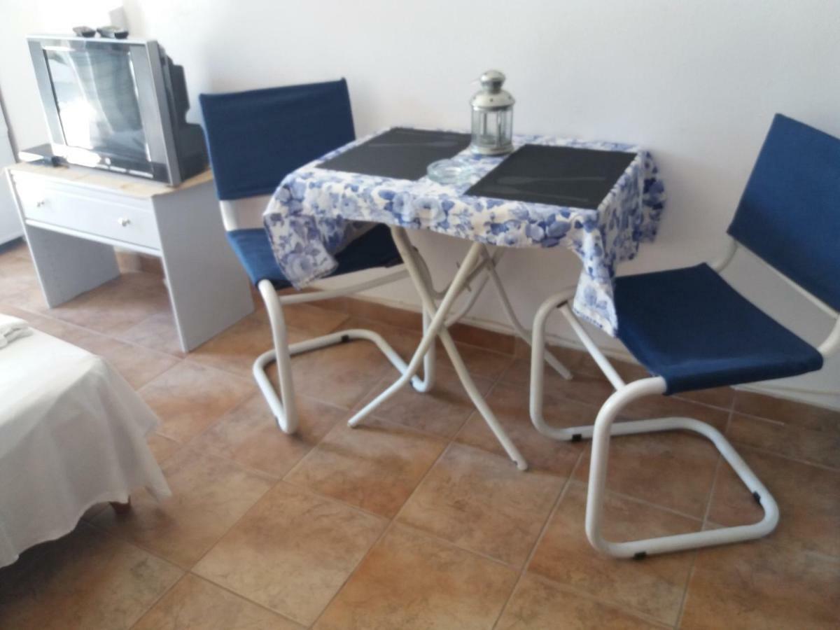Poros Town Studio In Garden מראה חיצוני תמונה